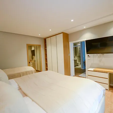 Luxury House Center Apartment